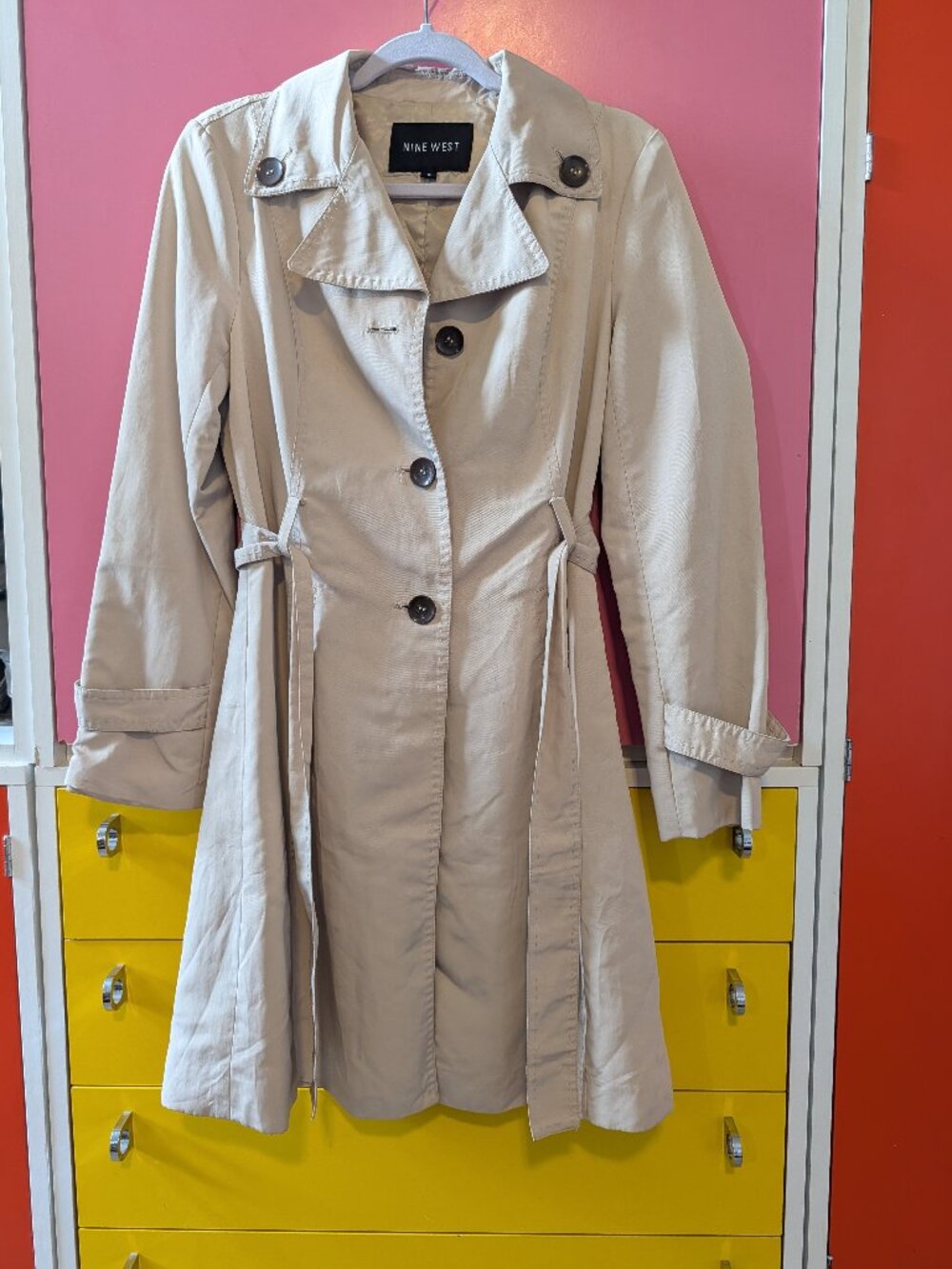 Nine West Beige Khaki Belted Trench Coat Double Collar Detail Size Small